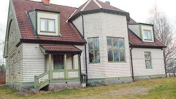 Björksund byggdes för cirka 90 år sen i engelsk herrgårdsstil. I dag står huset tomt och dess framtid är oviss.
