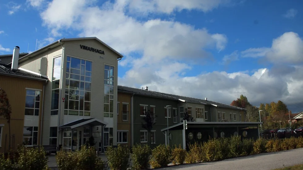 Taxan för heldygnskost fastställs av kommunstyrelsen, förklarar Karin Holmgren.