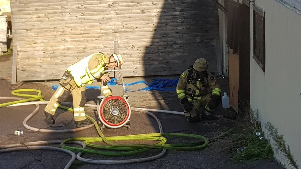 Branden den 14 oktober startade i ett kontorsutrymme i anslutning till lokalens garagedel.