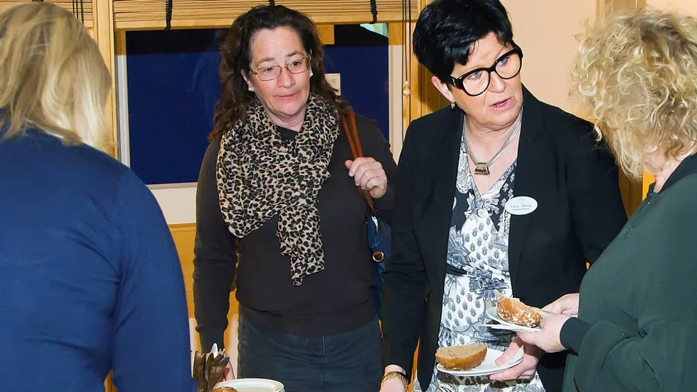Innan själva mötet serverades frukost.