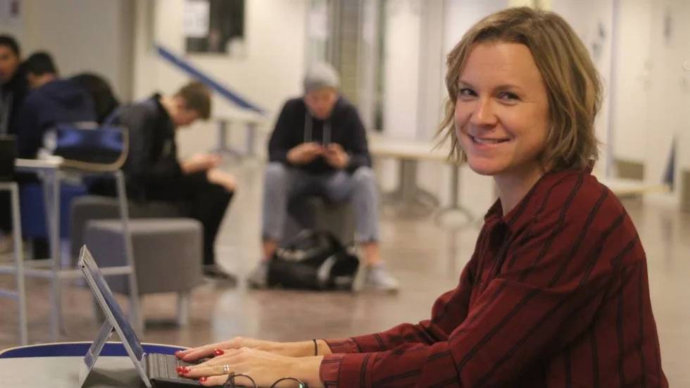 Rektor Karolina Karlsson berättar att åttorna blir först ut att göra prao, när den återinförs till våren.