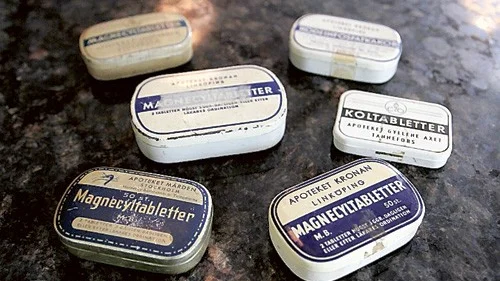 Innan medicinfabrikerna togs i bruk hade alla apotek sin egen pillerburk.