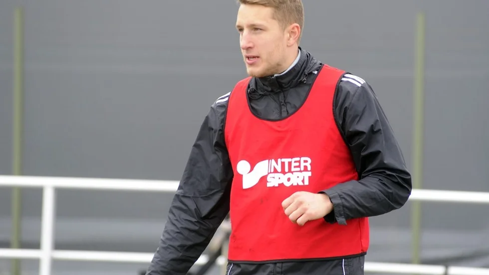 Daniel ”Bränna” Gustafsson har tränat med Vimmerby IF under ett antal veckor. I kväll gör han comeback i den gulsvarta tröjan då en kombination med pslerae från VIF:s U21- och A-lag tar emot Gullringens GoIF på Skobes Arena. Foto: Magnus Strömsten