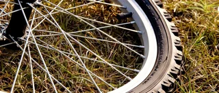 Cyklade omkull utomlands – får ersättning