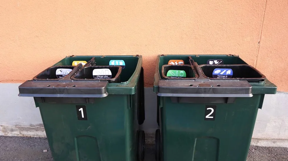 Fyrfack. Åsikterna går isär om nytt sätt att hantera avfall.