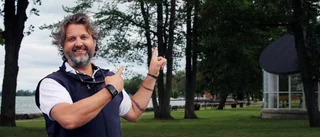 Han vill skapa sommarstämning i parken