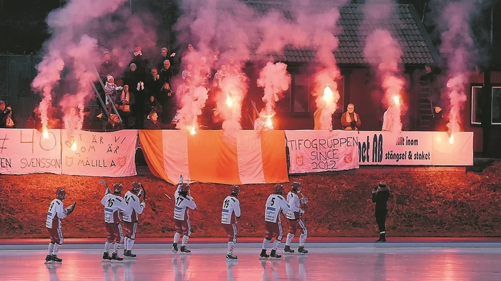 Happy Clappers var Målilla Bandys tolfte spelare och skapade en härlig stämning runt Tjustvallen.