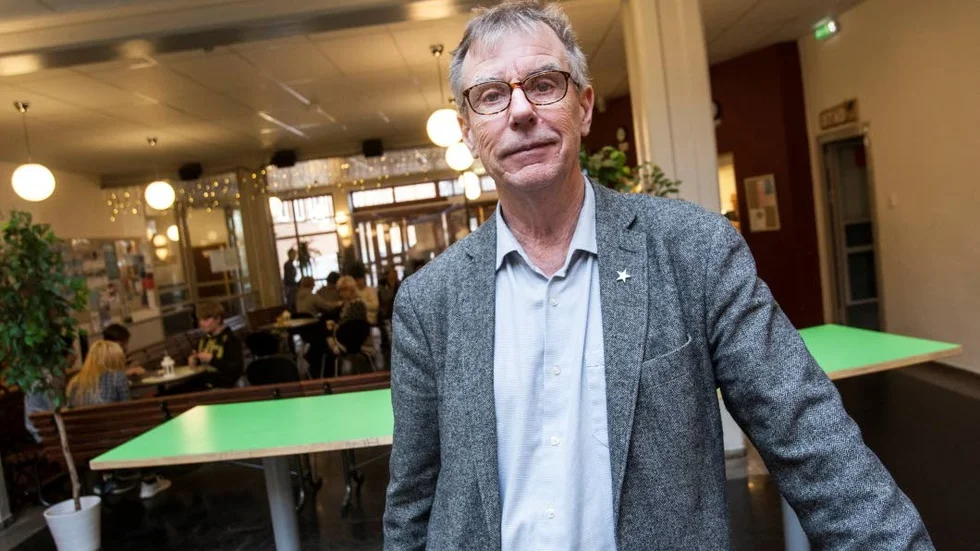 VAN. Per Nilsson har besökt hundratals skolor under sin tid som författare. "Jag är nog den som har besökt flest skolor i landet", säger han.