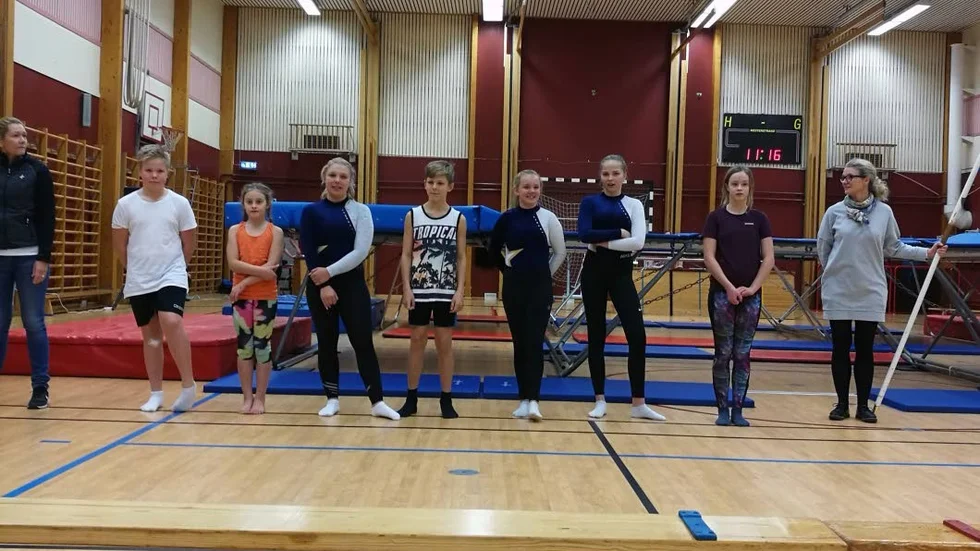 Jonas Oskarsson, Stellan Axelson och Jens Bollius diskuterar veckans sportfrågor. Bland annat de ideella krafterna. Här en bild från Frisksportarna.