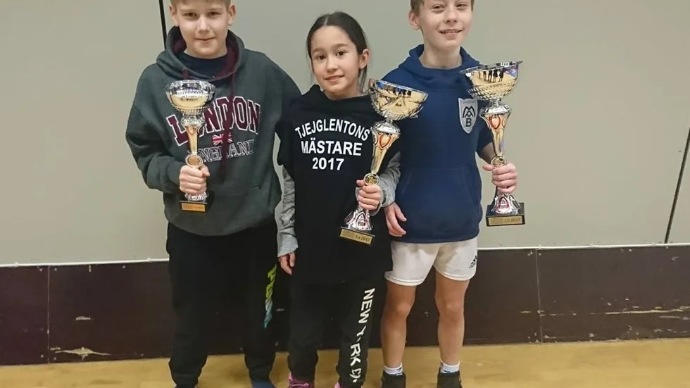 MÄSTARE. Motalabrottarna Liam Svensson, Alice Gamelius och Algot Gamelius gjorde alla bra ifrån sig på Glentons mästarmöte i Skåne.