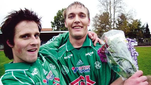 Två målkskyttar. Andreas Grahm och Jonas Johansson i HFK.