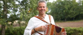 Folkmusik är livet för Erik