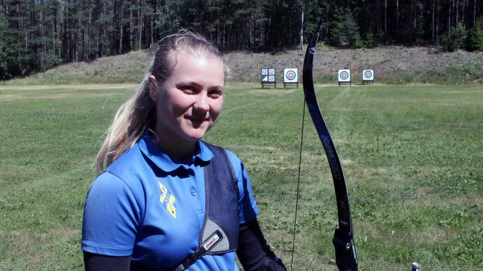 Sara Nilsson är en av de duktiga juniorer som Mjölby bågskytteklubb fått fram de senaste åren. Nu blir det JSM på hemmaplan ett par år.