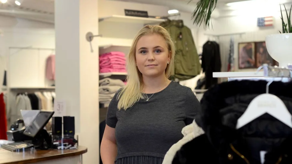 Jennifer Lood menar att fler synliga poliser ute skulle kunna minska risken för ytterligare inbrott i stadens butiker.