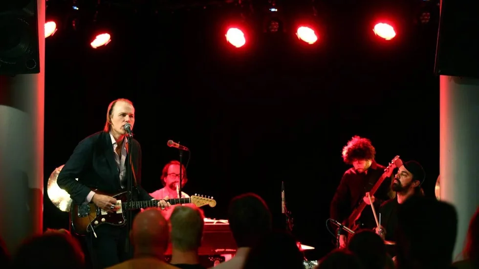 Christian Kjellvander med band
