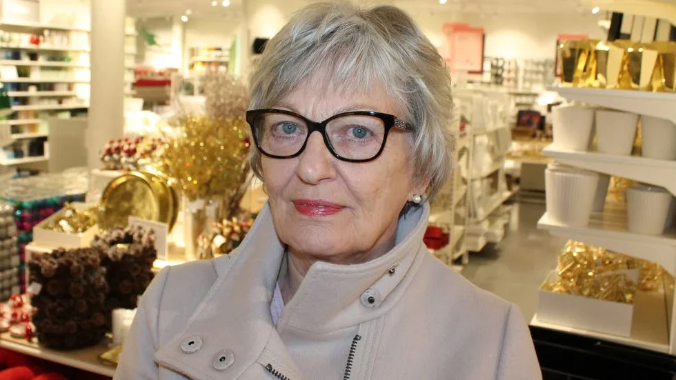 Astrid Carlsson från Åtvidaberg tycker att julen känns lite uttjatad när vi närmar oss 24 december.