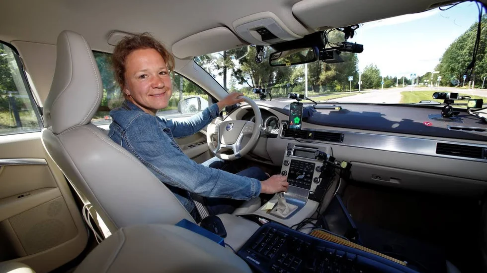 Kritisk. Trafikforskaren Katja Kircher är kritisk till den nya lagen som riktas mot mobilanvändning under körning. Hon tycker att man bör fokusera på förarnas beteenden i stället.