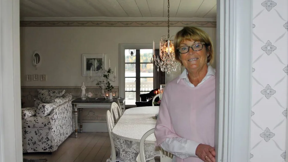 Mer tid. "Nu kan jag ägna mycket mer tid åt vårt sommarställe och vänner", säger Benette Hammar som älskar att fånga dagen i 1700-talshuset i Tjällmo.