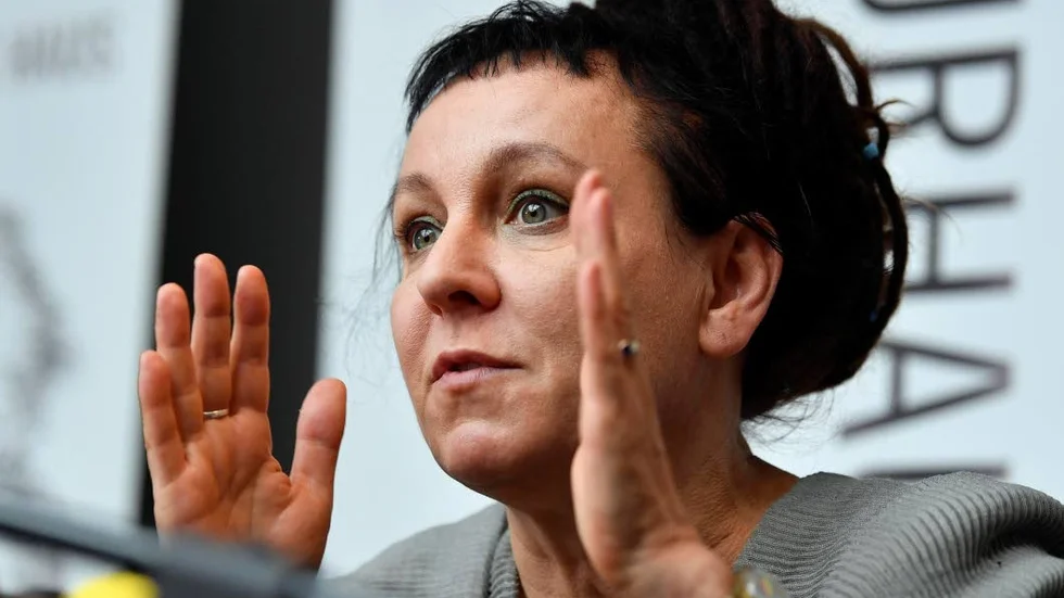 Den polska författaren Olga Tokarczuk får 2018 års Nobelpris i litteratur.