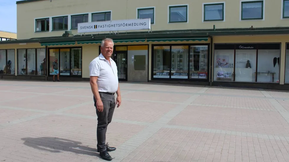 Glenn Johnson på Svensk Fastighetsförmedling i Åtvidaberg säger att det är högt tryck på bostadsrätter i Åtvidaberg. Populärast är bostadsrätter på Söderleden, Strandgatan och Smällgatan.