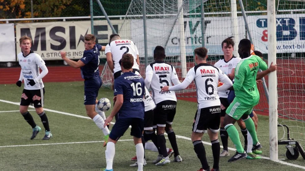 Läs egenskaperna som Maifs måltjuv vill ha på nye tränaren. Läs också vad som krävs för plats i toppen nästa år, skriver Jens Bollius efter epilogen med Maifs fotbollslag.