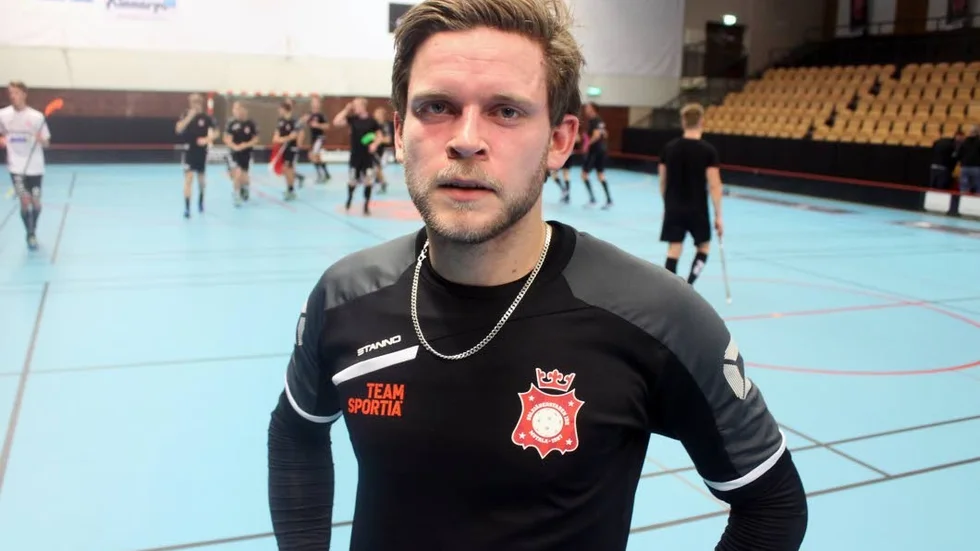 LAGSPELARE. John Fransson är en "gnuggare" enligt egen beskrivning. Underskattad enligt tränaren Kristofer Vestergaard. På söndagen spelar Solfjäderstaden hemma mot Värmdö i ettan.