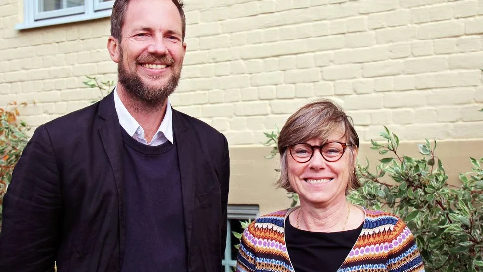 På gång. Stadsarkitekt Mathias Hult och samhällsbyggnadschef Annika Toll tycker att det är kul att jobba i Vadstena när intresset för att bygga vuxit i kommunen.