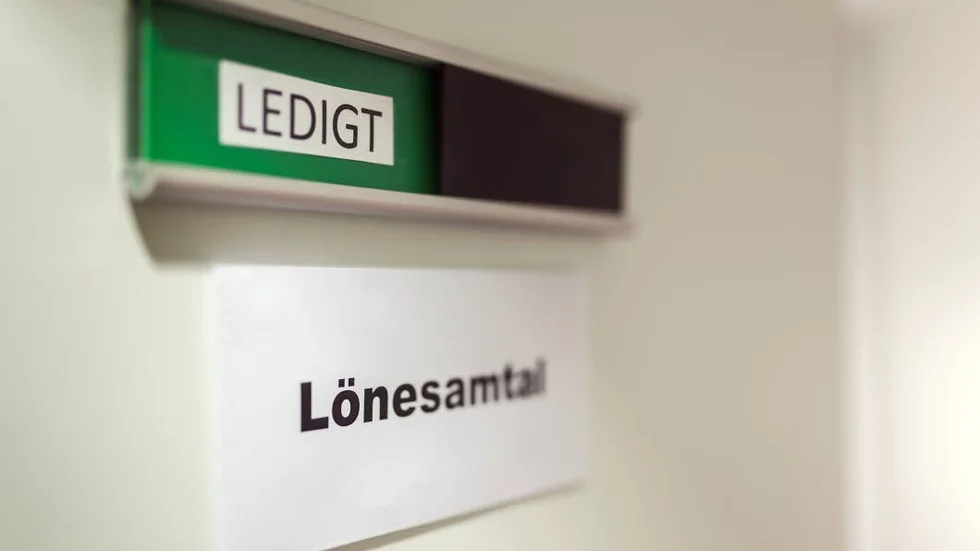 På väg. Positiva tendenser kan skönjas i lönestatistiken.