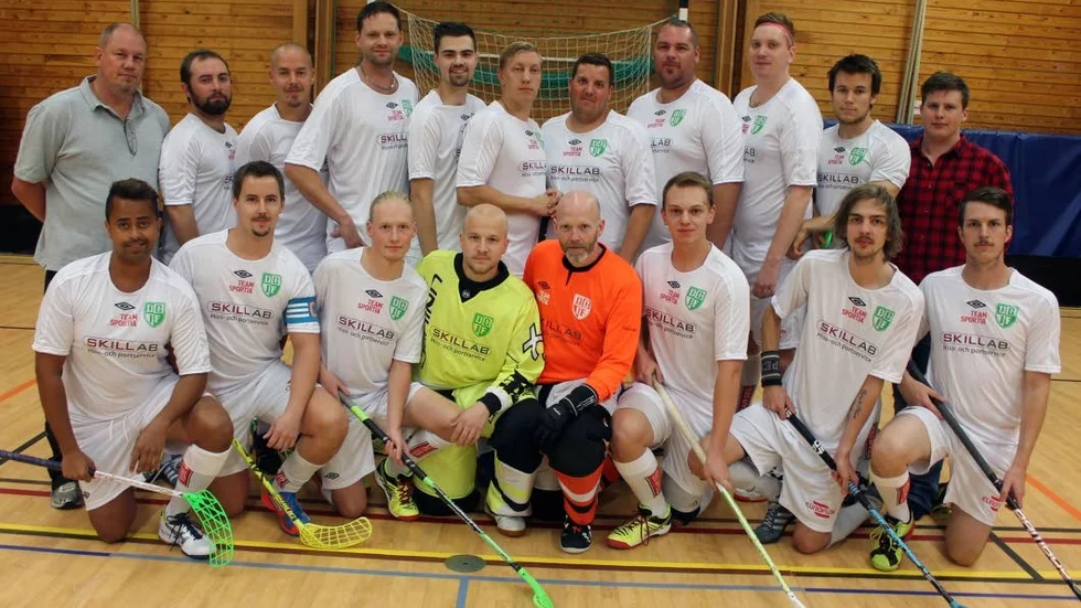 LÄGGS NED. Degerön-Godegård satsade på innebandy i Motala, men nu läggs herrlaget ned efter bara en säsong. Spelarna tas emot av Borensberg.