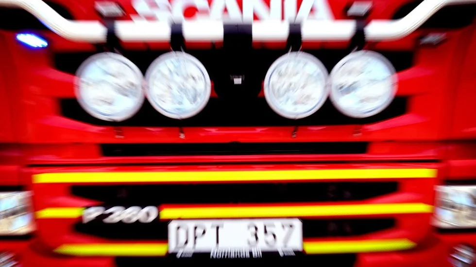 – Ska man bada under kvällstid så måste man ta det försiktigt och tänka på säkerheten, säger Peter Helge vid räddningstjänsten i Västervik.
