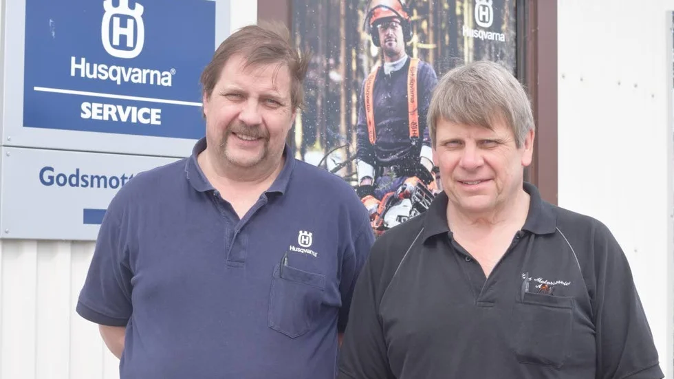 Bröderna Håkan och Mats Johansson driver Kisa Motorservice som startades 1979.