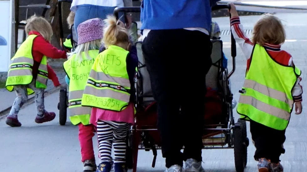 Bättre service. Debattörerna vill se kortare väntetid för att få barnomsorg.