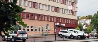Brister i arresten hos Motalapolisen