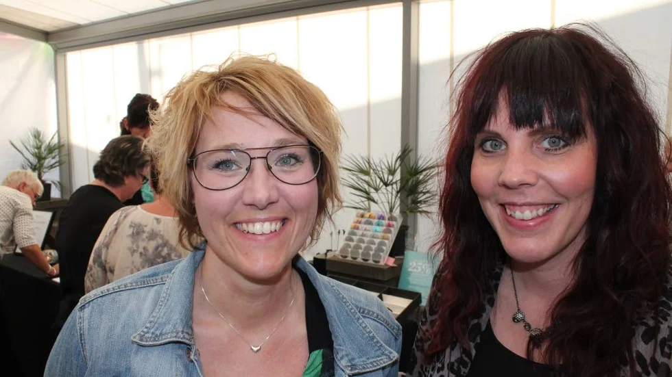 Pernilla och Jenny Andersson på salong Makalöst fixade tjejkvällen på restaurang Lyckan.