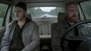 Råbarkade, tystlåtna män. Skådespelarna Anton Raukola och Adam Huuva spelar huvudrollerna i Jonas Selberg Augustséns nya film "Höstmannen", inspelad i Övertorneå med dialog på meänkieli. Nästa vecka visas den på Göteborgs filmfestival.