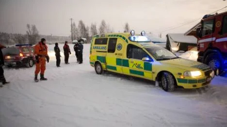 Den 63-årige mannen skadade nyckelbenet när han körde på en sten med skotern och  fick föras till Sunderbyns sjukhus för vård.FOTO: Pär Bäckström