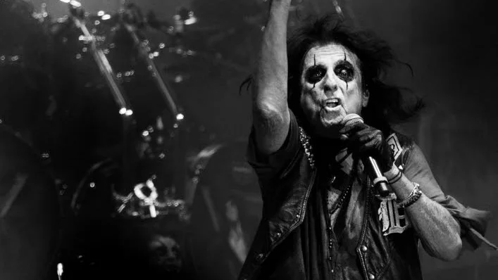 En annan gammal uv. Alice Cooper, foto av Brutus Östling.