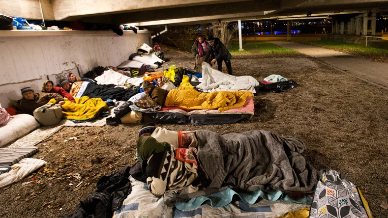 LINKÖPING 20141202         
Reportage om tiggarna som sover under Tullbron i centrala Linköping.
Bild Jeppe Gustafsson