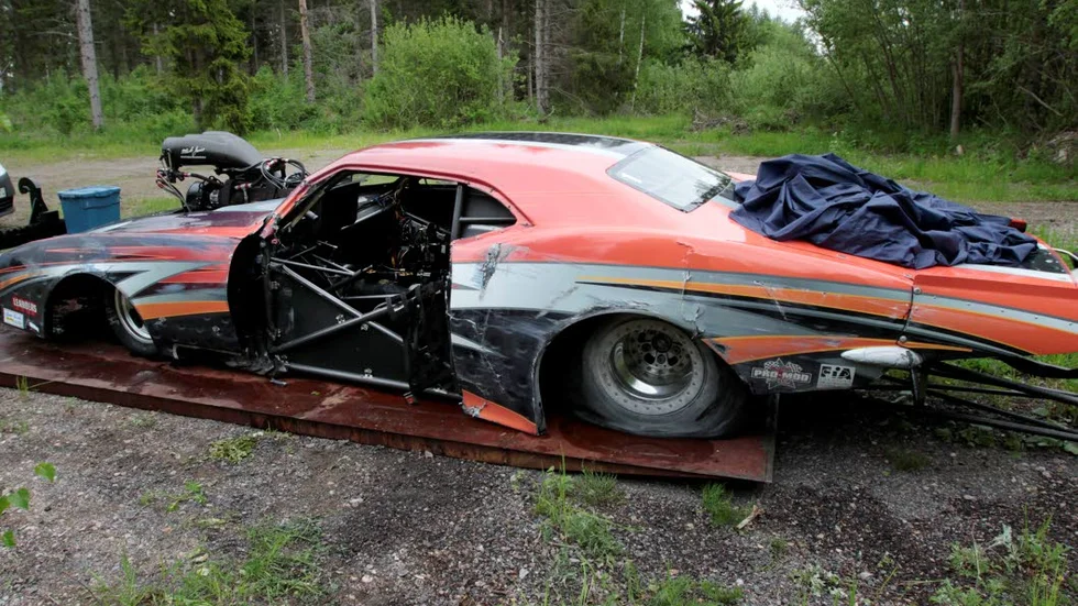 Mattias Wulcan kraschade våldsamt vid EM-tävlingarna i Tierp och bilen blev till skrot. Själv ådrog han sig bland annat tio brutna revben.