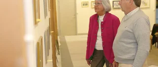 Maja ställer ut sina tavlor där hon lekt som barn