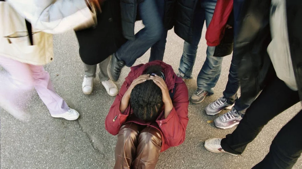 Mobbning. Många barn går med bävan till skolan då de vet vad som väntar.