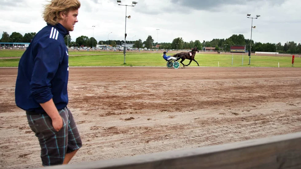 Jesper Hedqvist blir proffstränare på Mantorptravet.