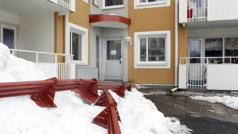 Här på Tunastigen 28 skedde ett av de två snörasen under påskhelen där rasskyddet slets loss. Ingen människa kom dock till skada.FOTO: Göran Ström