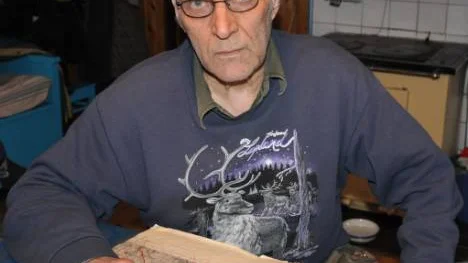 Karl-Gustav Hedlund vill att det urpsrungliga namnet på berget ska bevaras eftersom det säger mycket om platsens historia.                                                                                        FOTO: Marie Ridderström