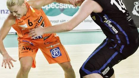 Traci Edwards gjorde en bra match mot Norrköping. Själv tackar hon lagkompisarna.