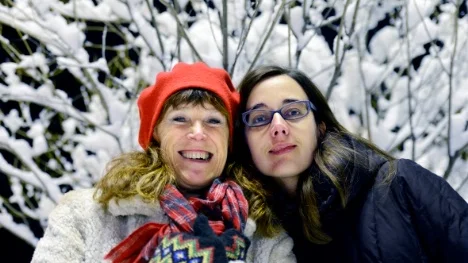 Haparandafödda Marianne Racine-Granvik &tab;och schweiziska pianisten Vera Kappeler i tvåmannabandet Tuliaisia turnerar just nu i Norrbotten med föreställningen Vinter. Sista uppträdandet blir på Kulturens Hus i Luleå &tab;på söndag.&tab;&tab;&tab;&tab;&tab;&tab;&tab;&tab;