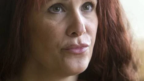 "Vad ska de med vapnen till? Har de något ännu större på gång? En mycket obehaglig tanke, säger Denina Sjölund, dotter till den rånade och skottskadade 68-åringen på Bredviken i Luleå.FOTO: Göran Ström