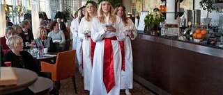 Elva vackra röster lussade i storformat