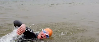 Anette simmar vidare trots tankar om tvivel