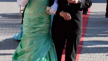 Skumpa och röda mattan hör balen till tycker Madeline Häggström och Alexander Lundbäck. FOTO: ANNETH ERIKSSON